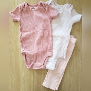 BABY Carters pink onesie bundle 12 mos